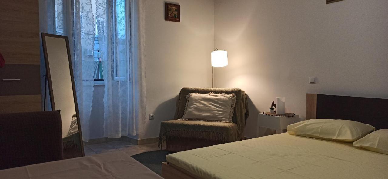 Studio Apartment Nika Free Parking Сплит Экстерьер фото